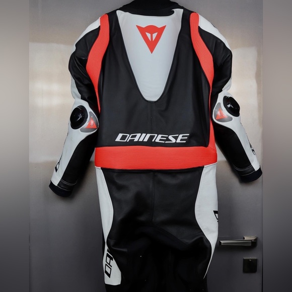 DAINESE LAGUNA SECA 4 RACE SUIT - Picture 2 of 4